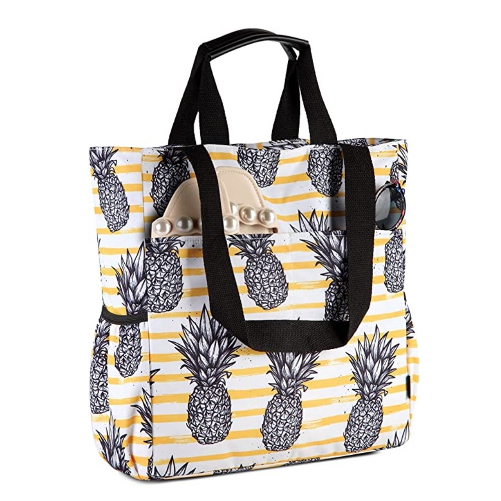 Water resistant beach bag/tote with Zipper.